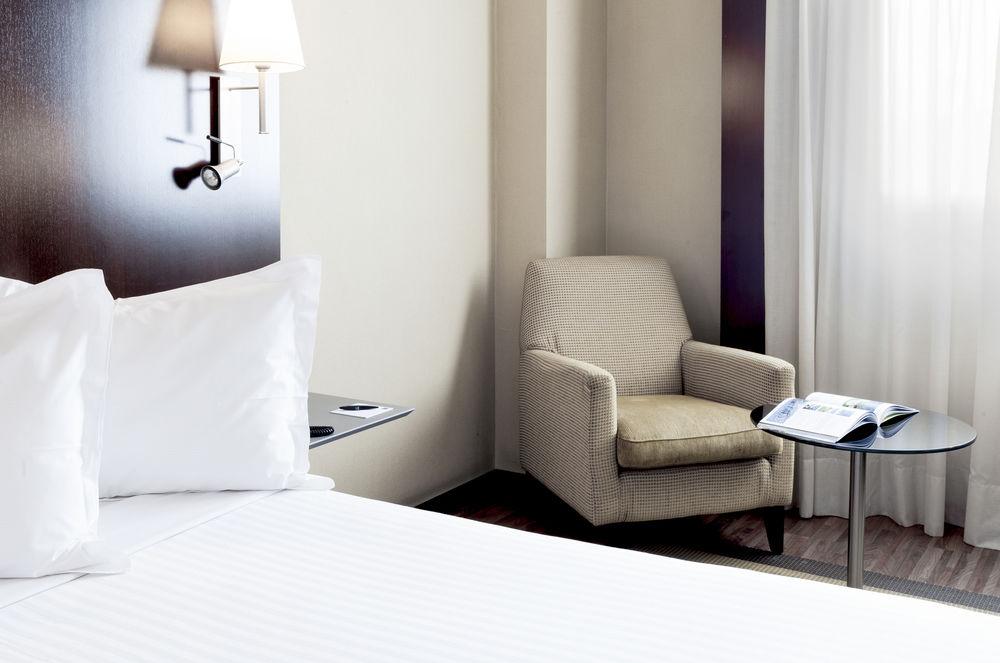Ac Hotel Oviedo Forum By Marriott Екстериор снимка