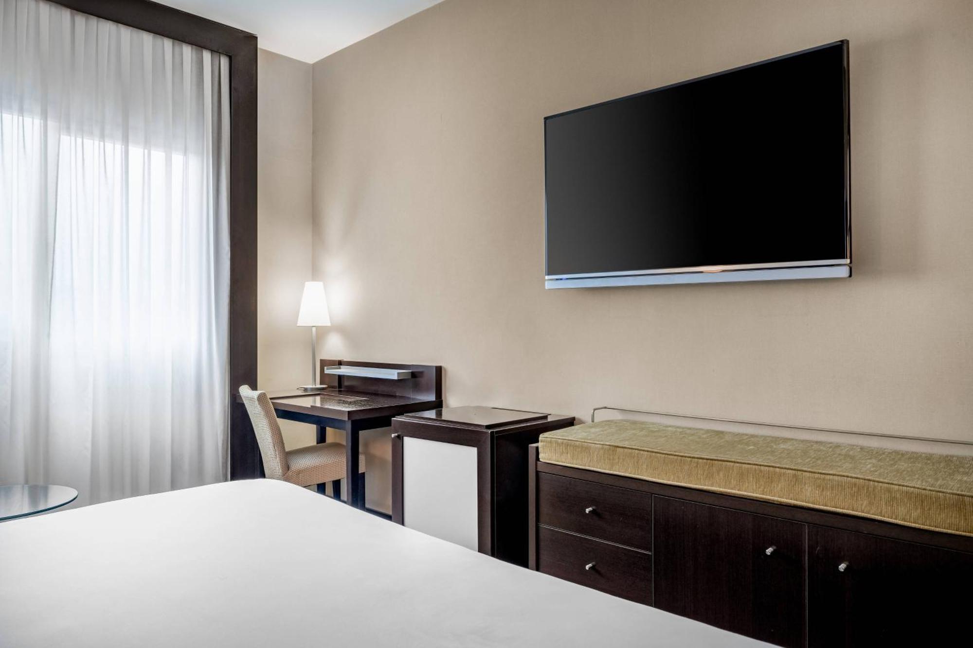 Ac Hotel Oviedo Forum By Marriott Екстериор снимка